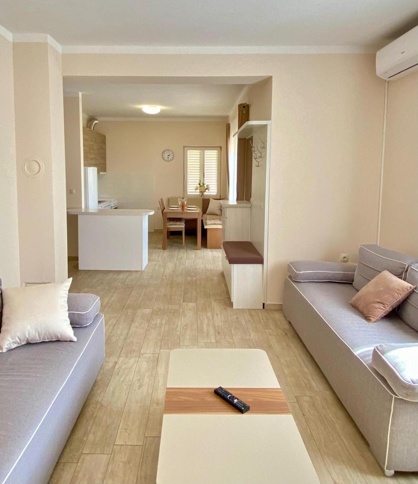 Apartment Ante Starigrad Paklenica Exteriör bild